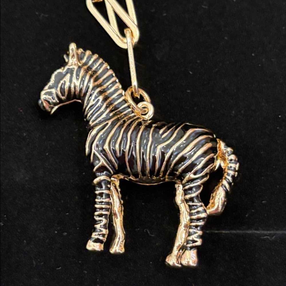 NWT ⚜️🦓⚜️ Piper K Beautiful Zebra Pendant Chain Necklace - Picture 5 of 7